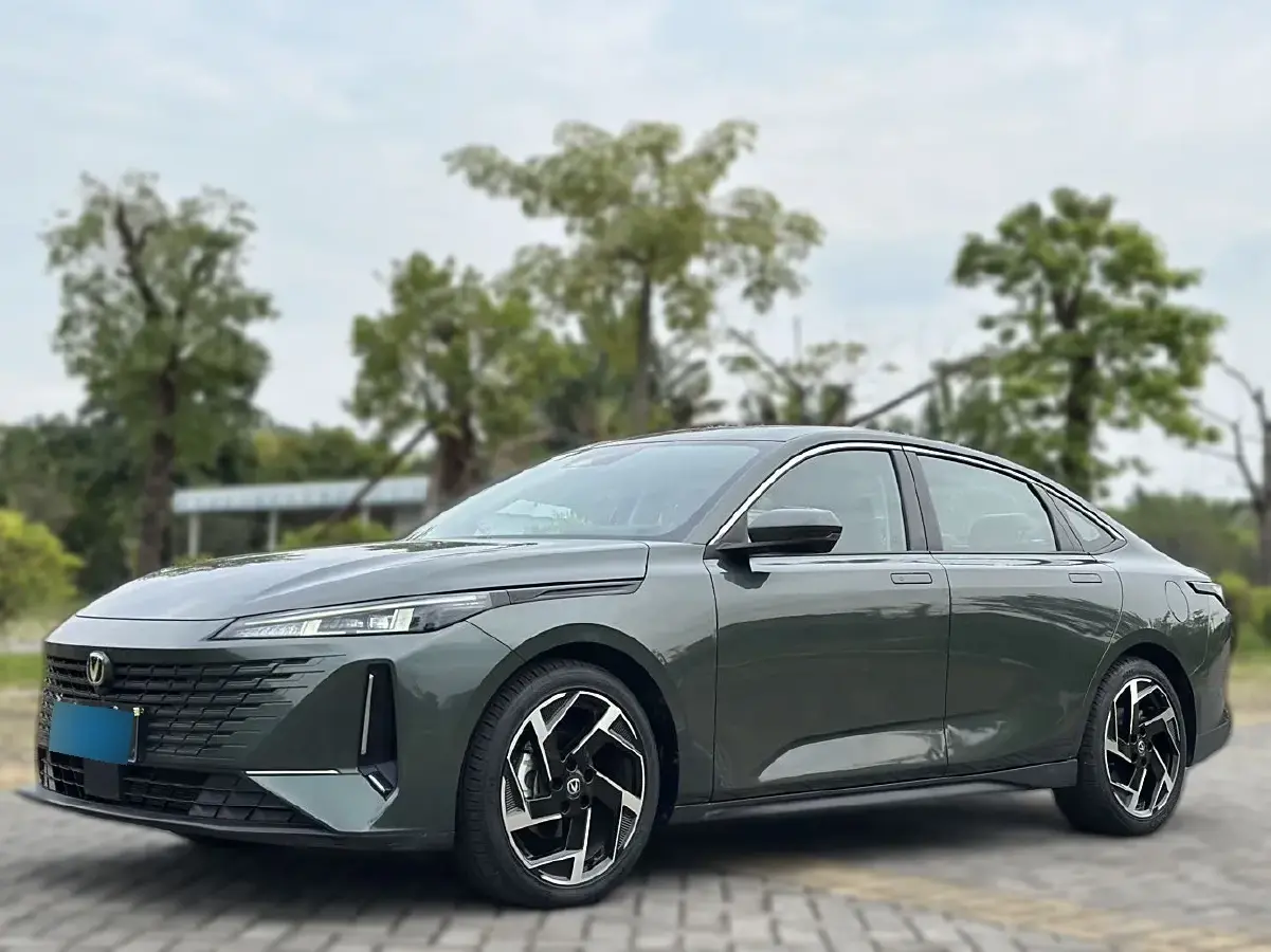 2023 ChangAn Lamore 1.5T 170HP L4 7DCT