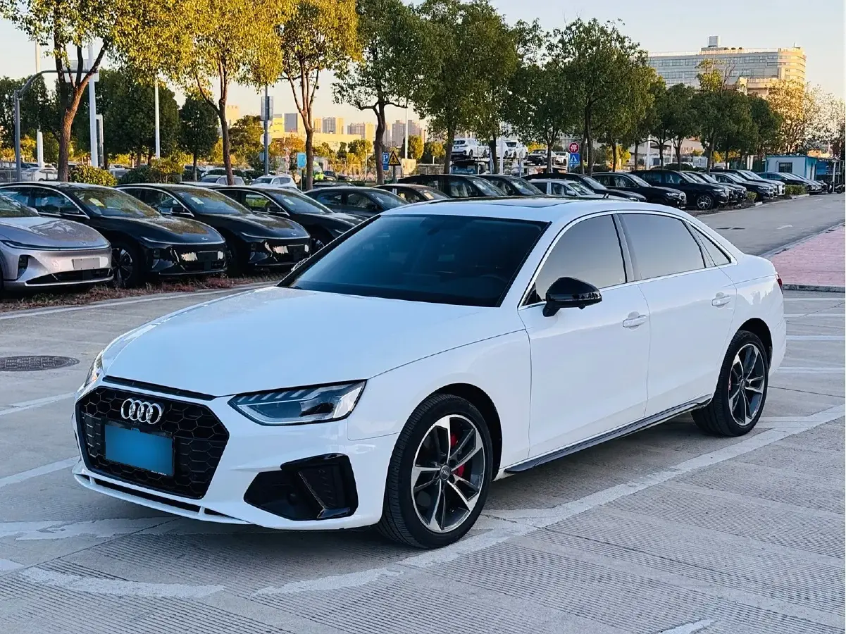 2020 Audi A4L 2.0T 190HP L4 7DCT