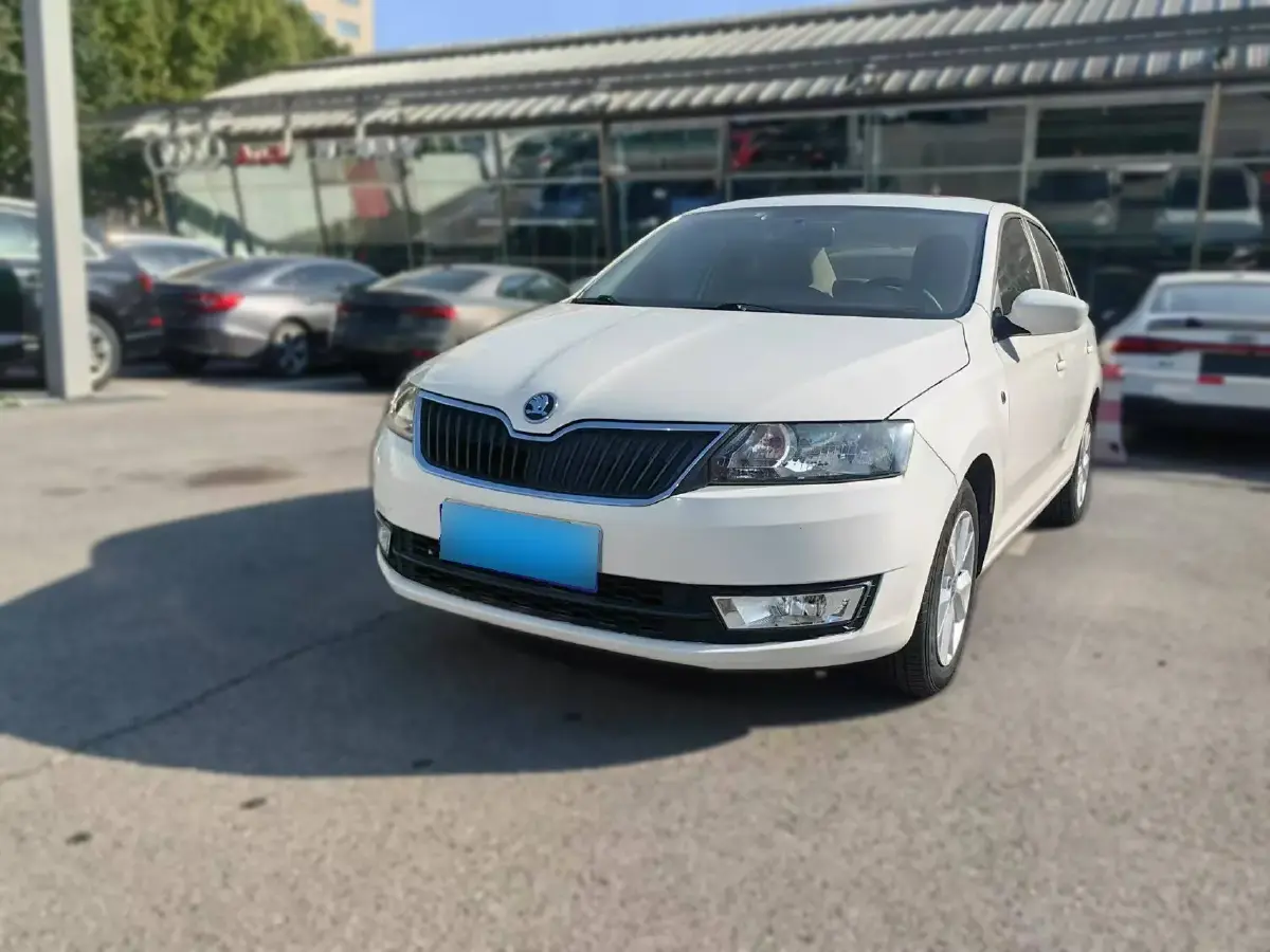 2013 Skoda Rapid 1.6L 110HP L4 6AT