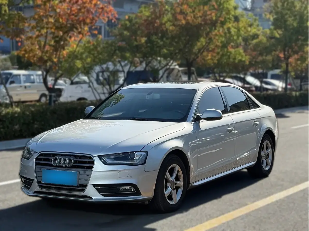 2013 Audi A4L 2.0T 180HP L4 CVT