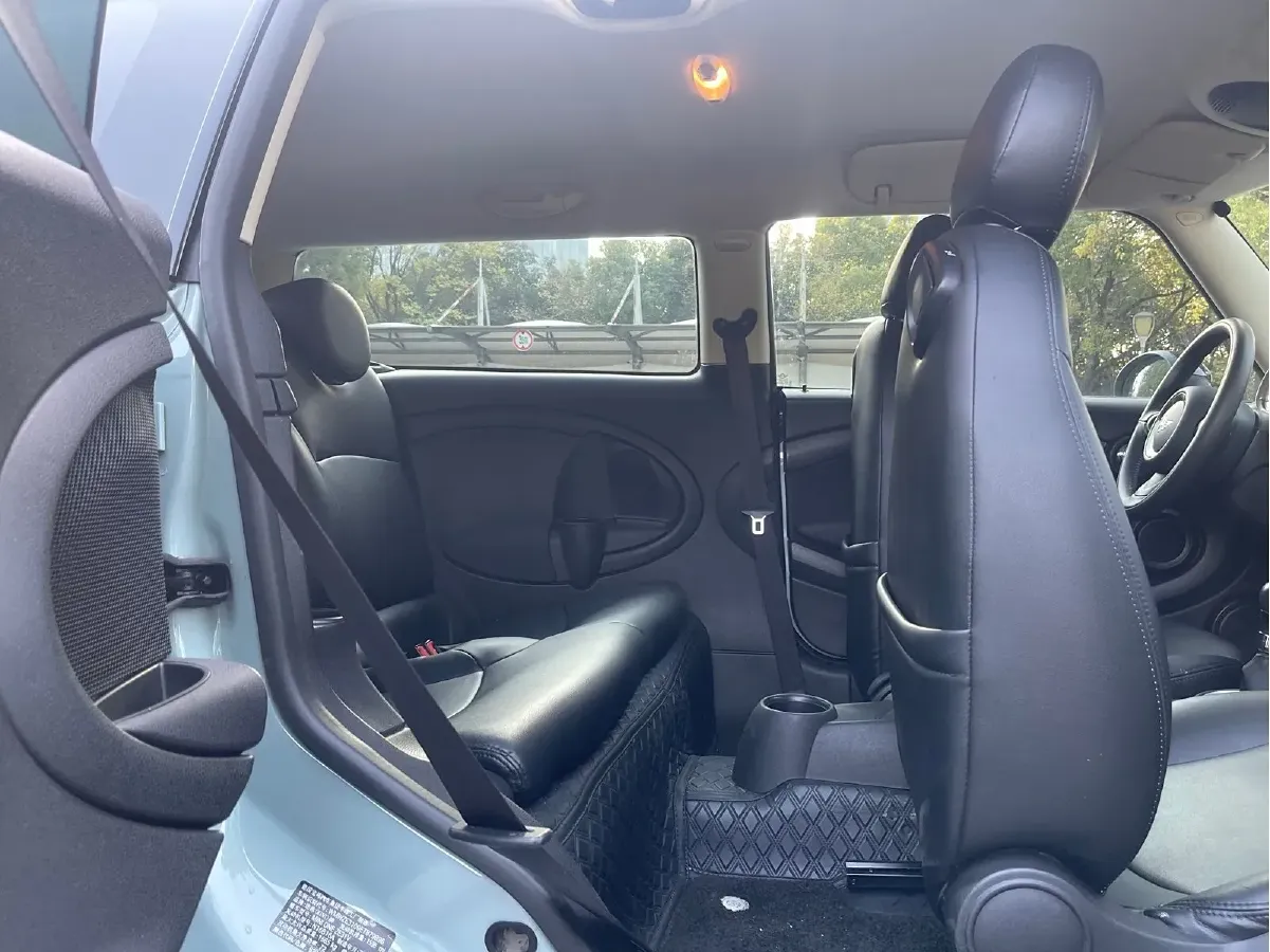 2013 MINI CLUBMAN 1.6L 120HP L4 6AT,autocango,china used car exporter,china ev exporter,chinese used car exporter,chinese used ev exporter