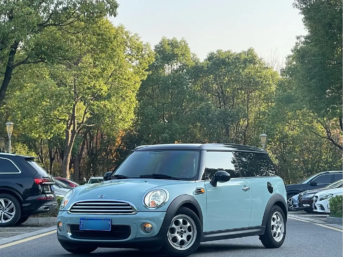 2013 MINI CLUBMAN 1.6L 120HP L4 6AT,autocango,china used car exporter,china ev exporter,chinese used car exporter,chinese used ev exporter