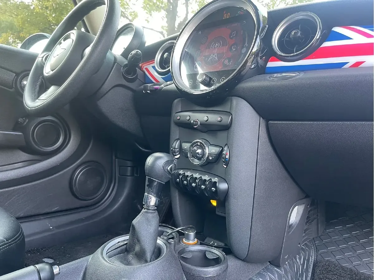 2013 MINI CLUBMAN 1.6L 120HP L4 6AT,autocango,china used car exporter,china ev exporter,chinese used car exporter,chinese used ev exporter