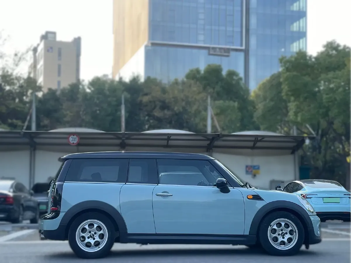 2013 MINI CLUBMAN 1.6L 120HP L4 6AT,autocango,china used car exporter,china ev exporter,chinese used car exporter,chinese used ev exporter