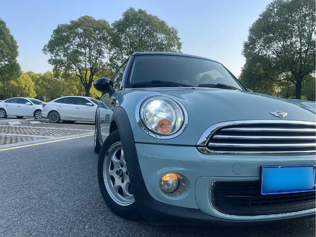 2013 MINI CLUBMAN 1.6L 120HP L4 6AT,autocango,china used car exporter,china ev exporter,chinese used car exporter,chinese used ev exporter