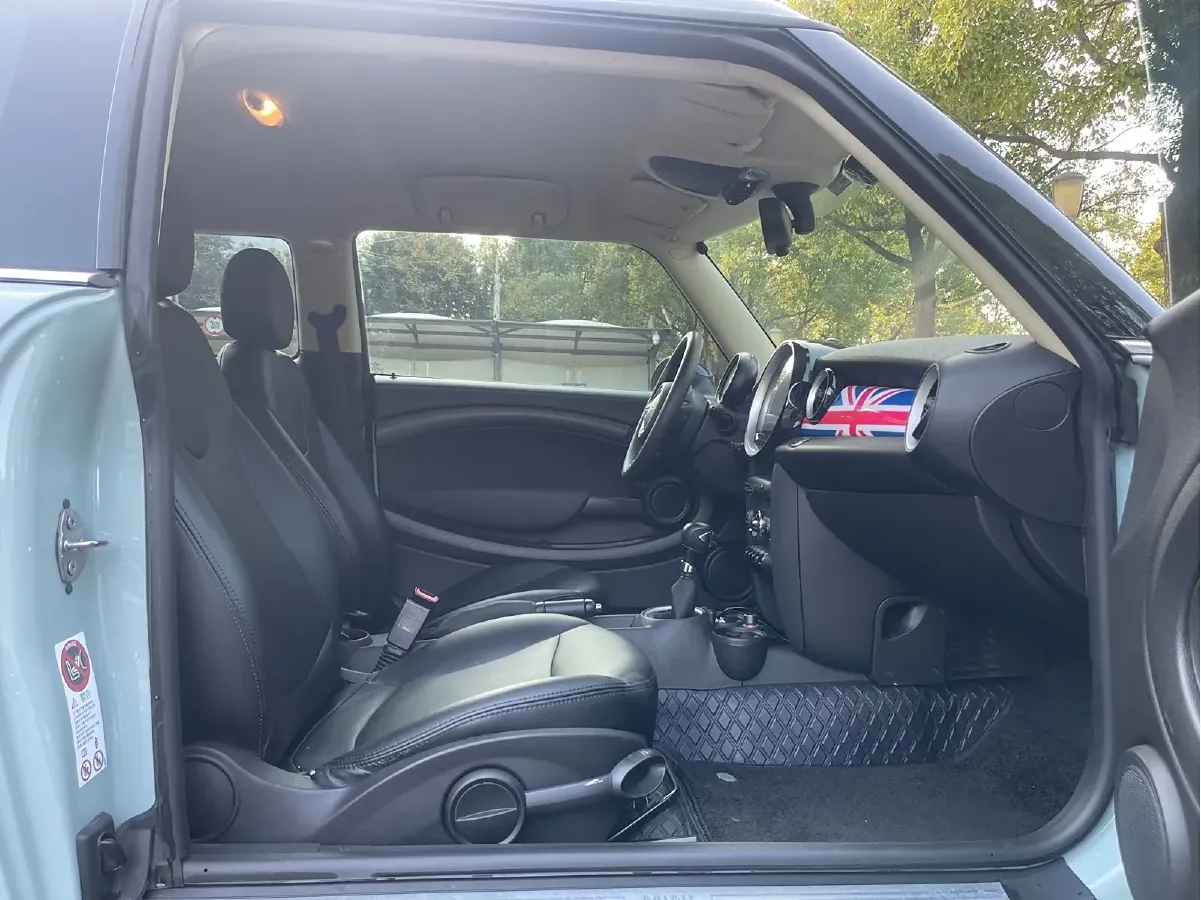 2013 MINI CLUBMAN 1.6L 120HP L4 6AT,autocango,china used car exporter,china ev exporter,chinese used car exporter,chinese used ev exporter