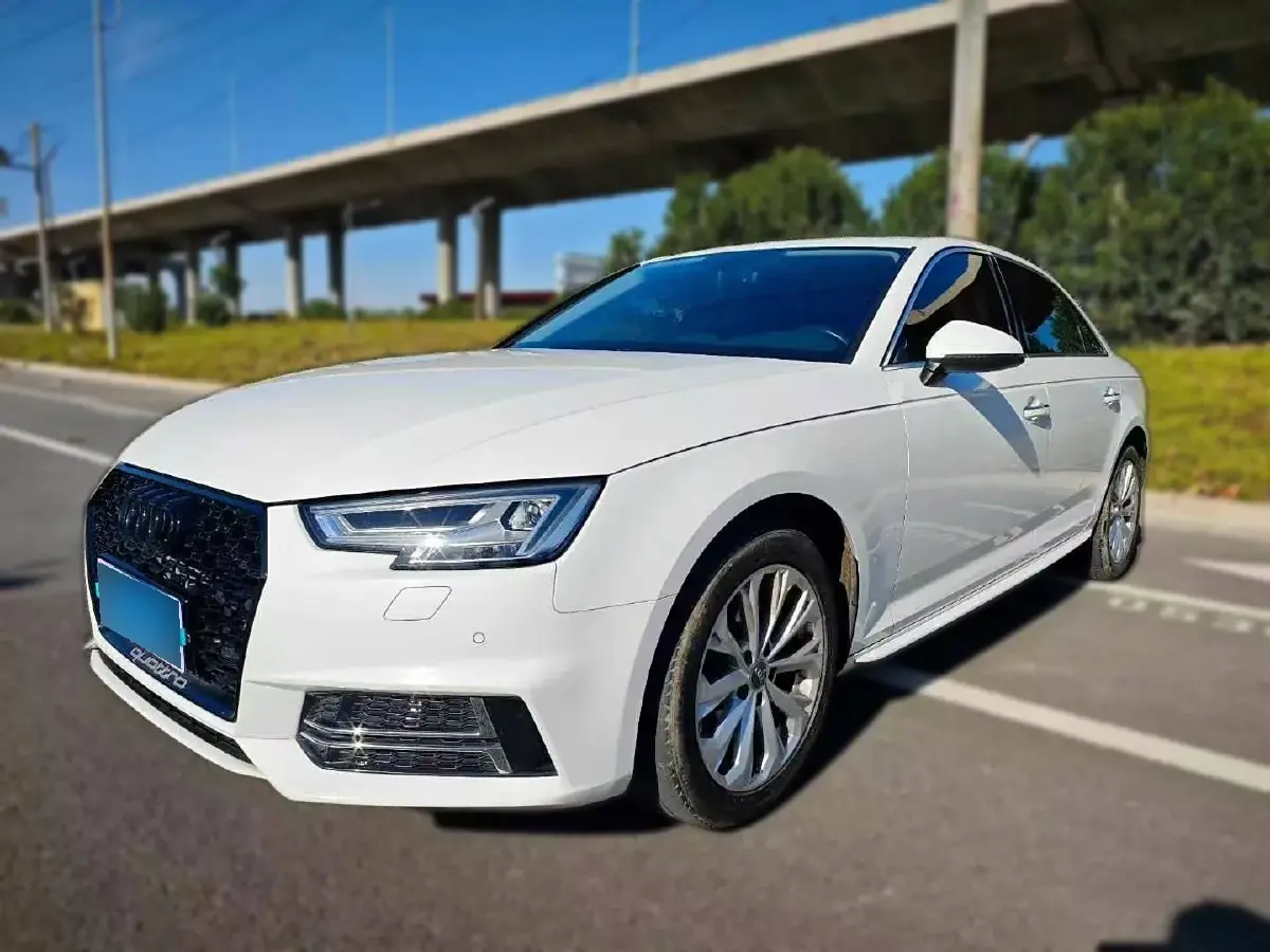 2019 Audi A4L 2.0T 190HP L4 7DCT