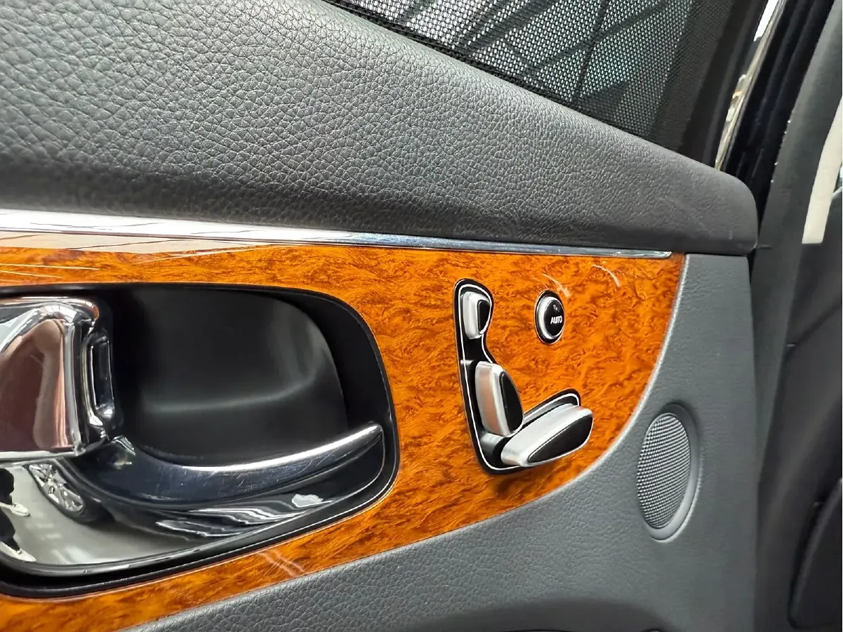 2012 Hyundai Equus 3.8L 335HP V6 8AT,autocango,china used car exporter,china ev exporter,chinese used car exporter,chinese used ev exporter