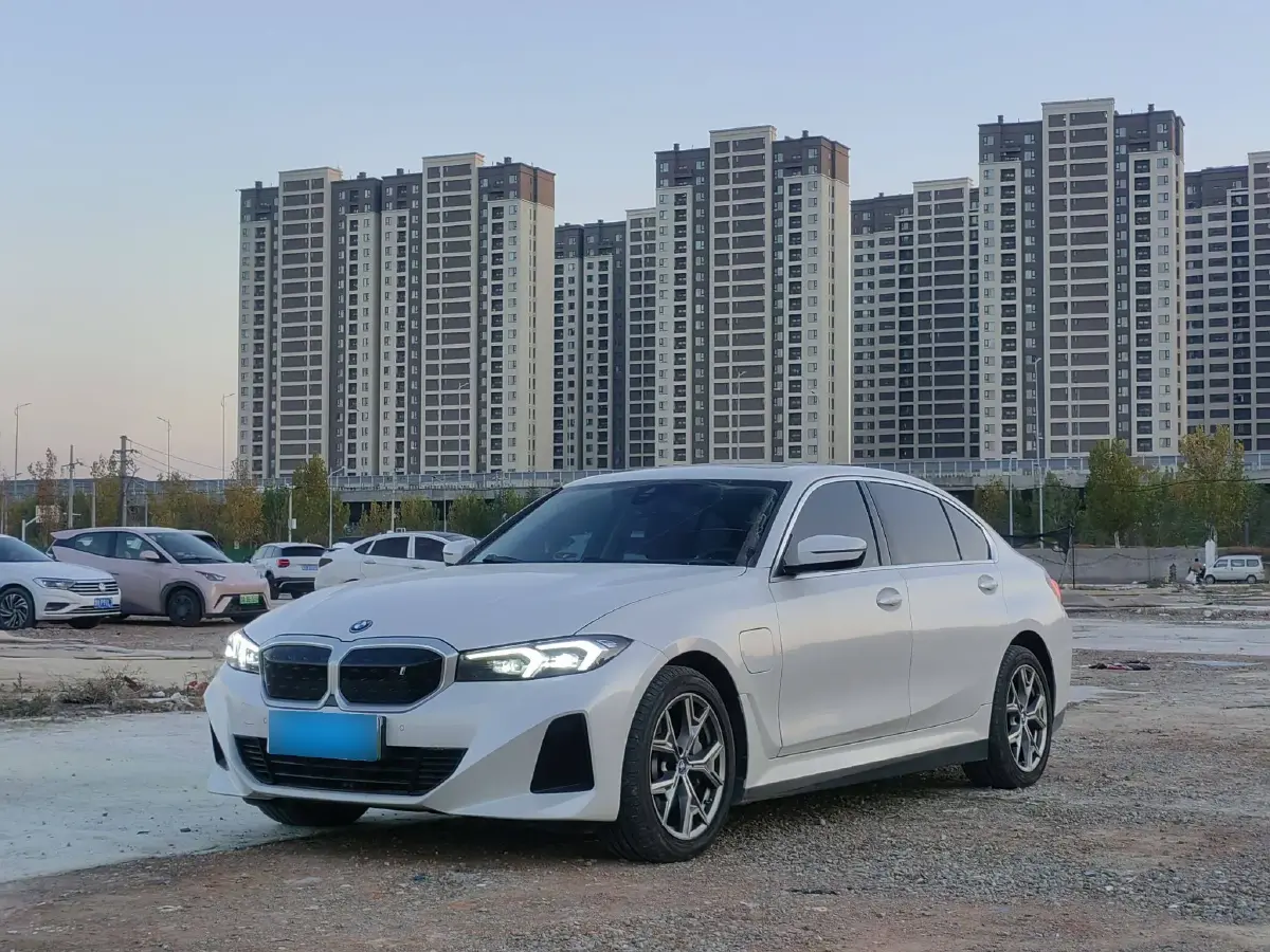 2024 BMW i3 BEV 70KWH