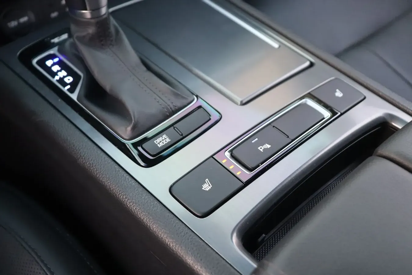 2015 Hyundai Cenesis 3.0L 257HP V6 8AT,autocango,china used car exporter,china ev exporter,chinese used car exporter,chinese used ev exporter