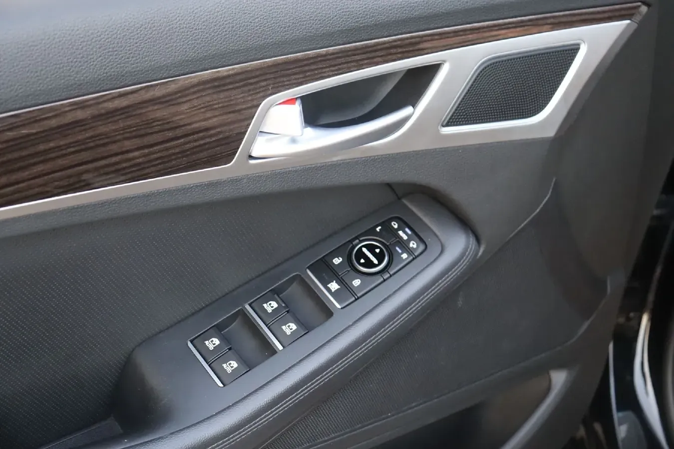 2015 Hyundai Cenesis 3.0L 257HP V6 8AT,autocango,china used car exporter,china ev exporter,chinese used car exporter,chinese used ev exporter