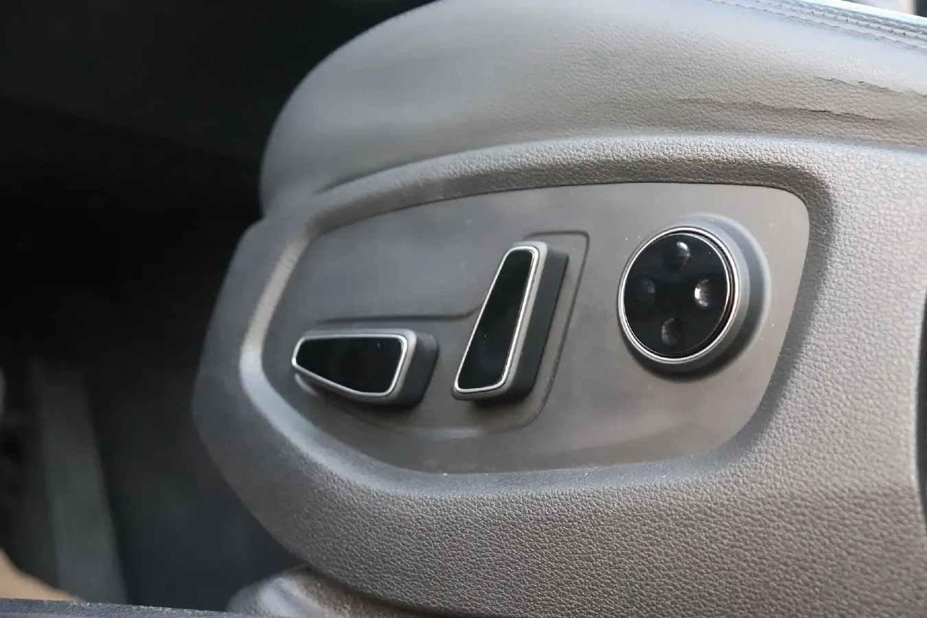 2015 Hyundai Cenesis 3.0L 257HP V6 8AT,autocango,china used car exporter,china ev exporter,chinese used car exporter,chinese used ev exporter