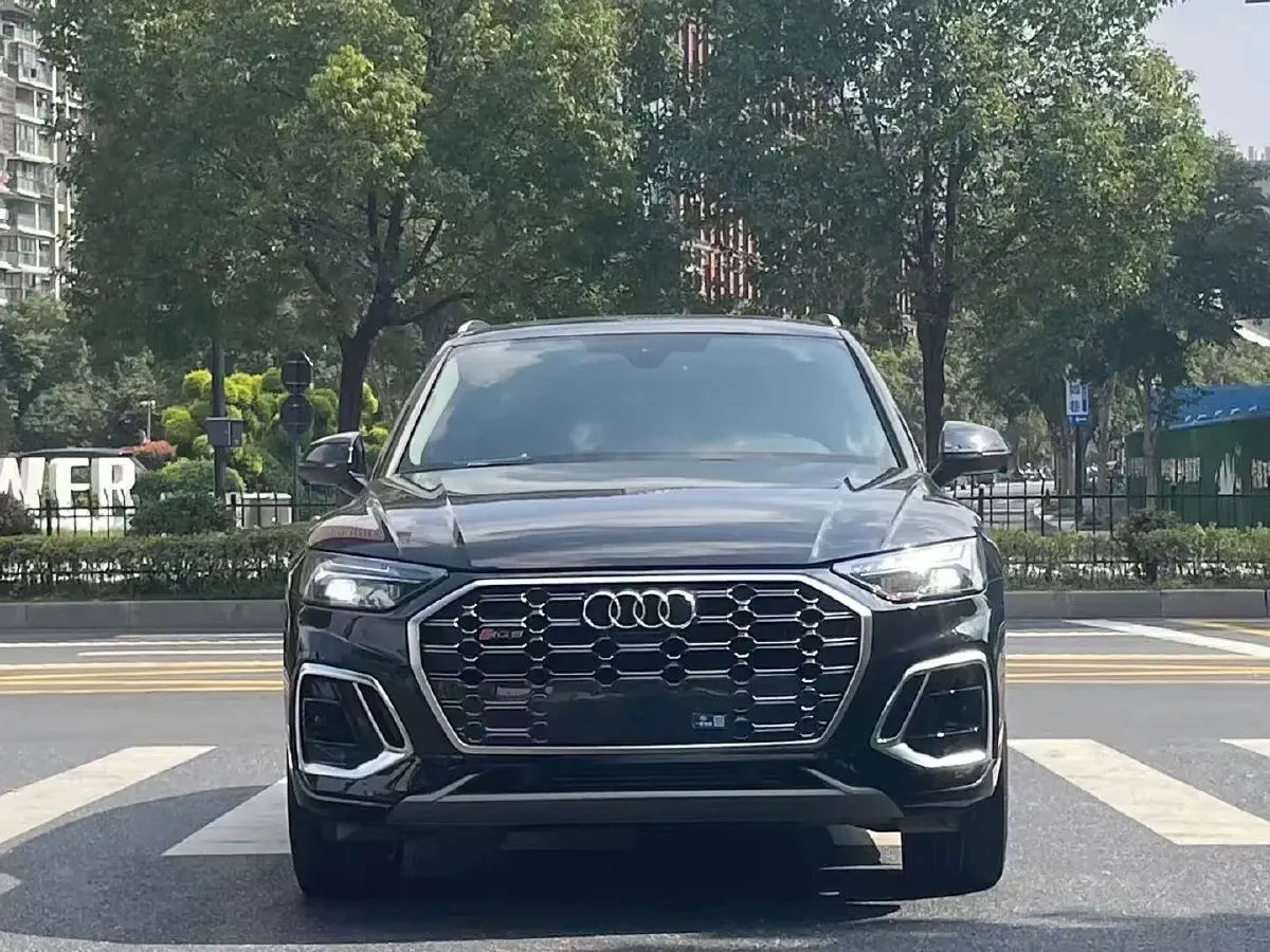 2022 Audi Q5L 2.0T 252HP L4 7DCT
