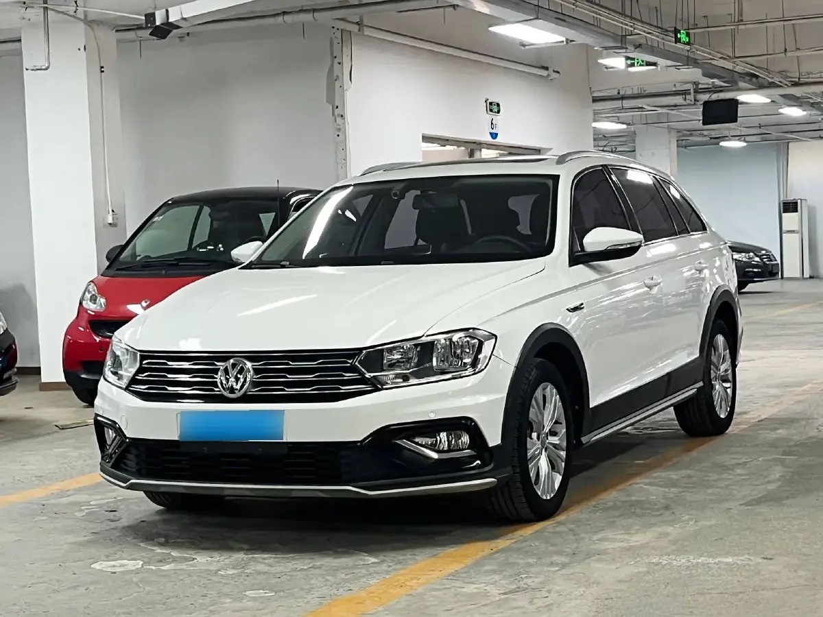 2017 Volkswagen C-Trek 1.4T 131HP L4 7DCT