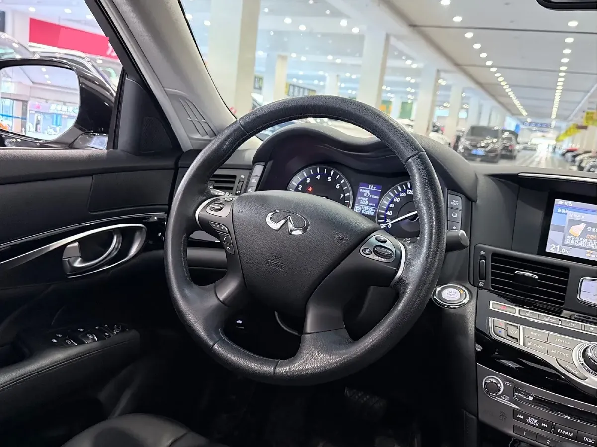 2017 Infiniti Q70 2.5L 222HP V6 7AT,autocango,china used car exporter,china ev exporter,chinese used car exporter,chinese used ev exporter