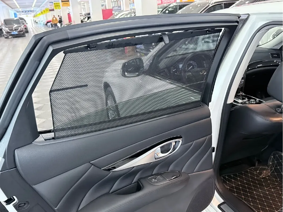 2017 Infiniti Q70 2.5L 222HP V6 7AT,autocango,china used car exporter,china ev exporter,chinese used car exporter,chinese used ev exporter