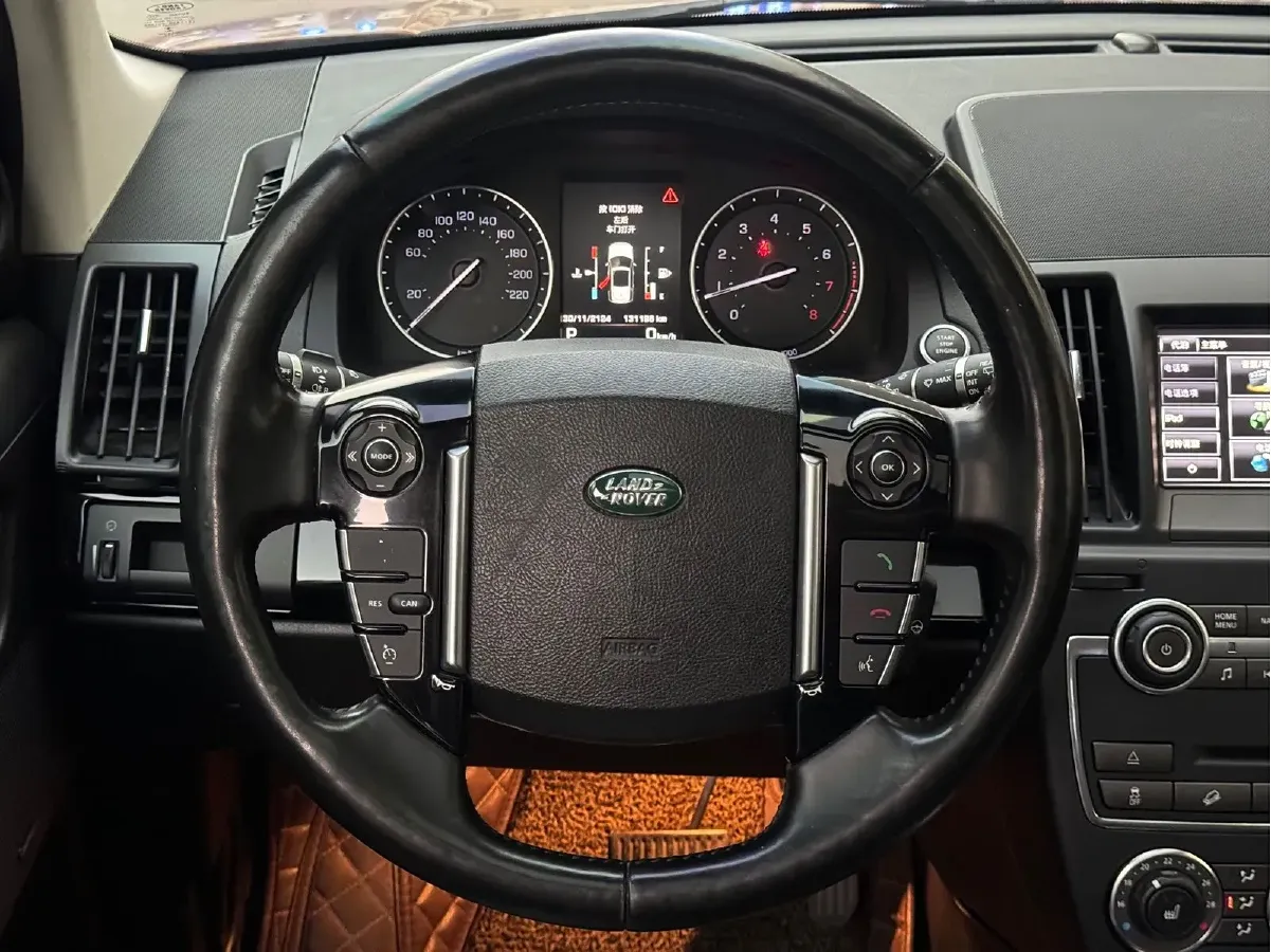 2015 Land Rover Freelander 2 2.0T 240HP L4 6AT,autocango,china used car exporter,china ev exporter,chinese used car exporter,chinese used ev exporter