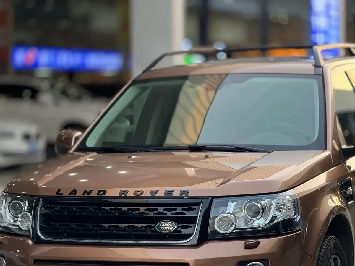 2015 Land Rover Freelander 2 2.0T 240HP L4 6AT,autocango,china used car exporter,china ev exporter,chinese used car exporter,chinese used ev exporter