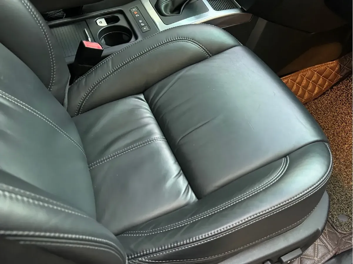 2015 Land Rover Freelander 2 2.0T 240HP L4 6AT,autocango,china used car exporter,china ev exporter,chinese used car exporter,chinese used ev exporter