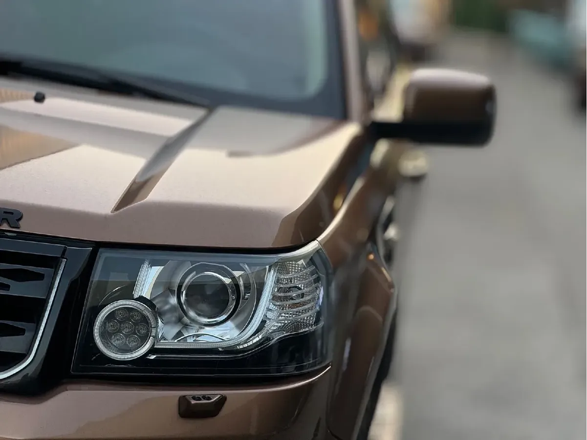 2015 Land Rover Freelander 2 2.0T 240HP L4 6AT,autocango,china used car exporter,china ev exporter,chinese used car exporter,chinese used ev exporter