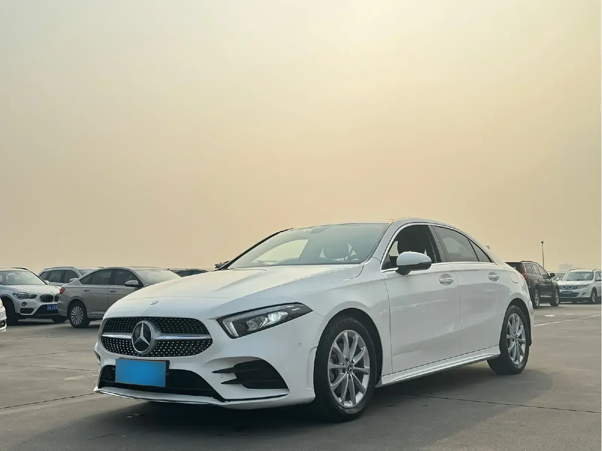 2020 Mercedes-Benz A Class 1.3T 163HP L4 7DCT