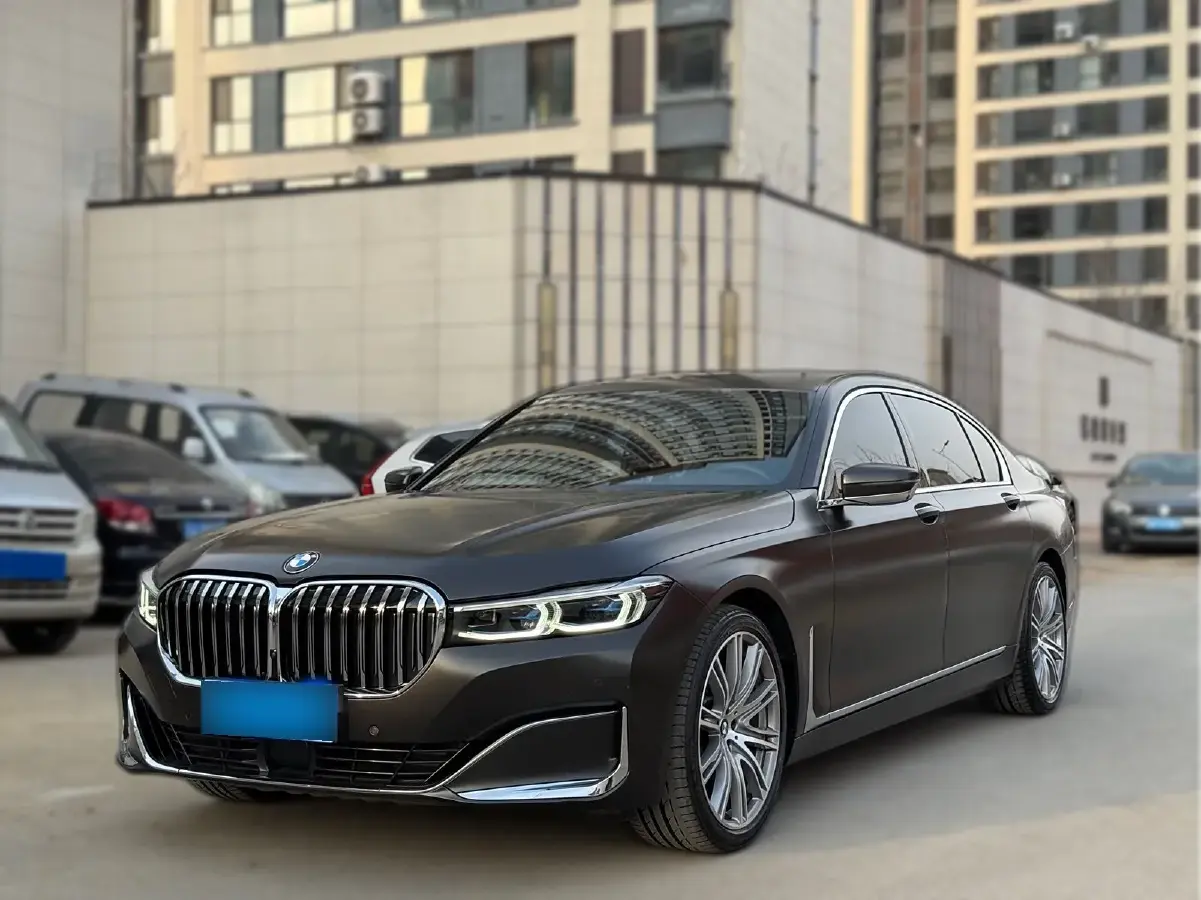 2019 BMW 7 Series 3.0T 340HP L6 8AT