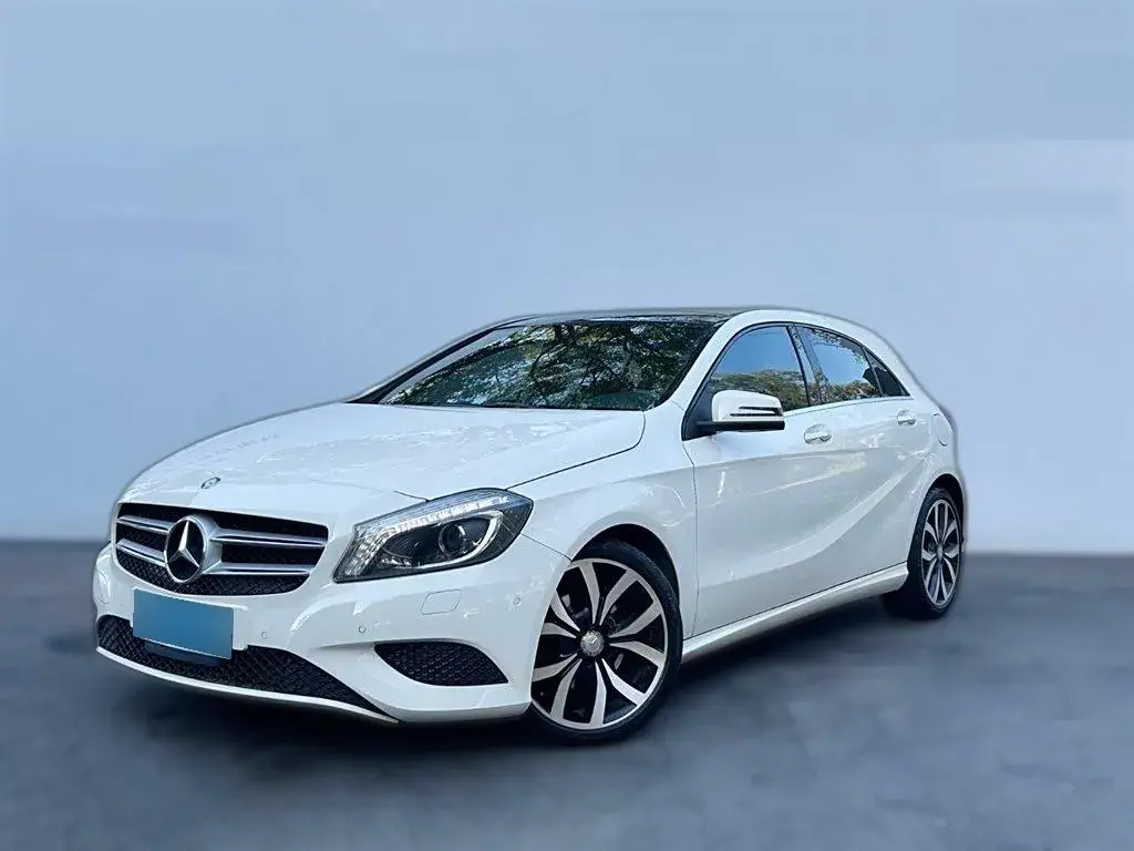 2015 Mercedes-Benz A Class 1.6T 156HP L4 7DCT