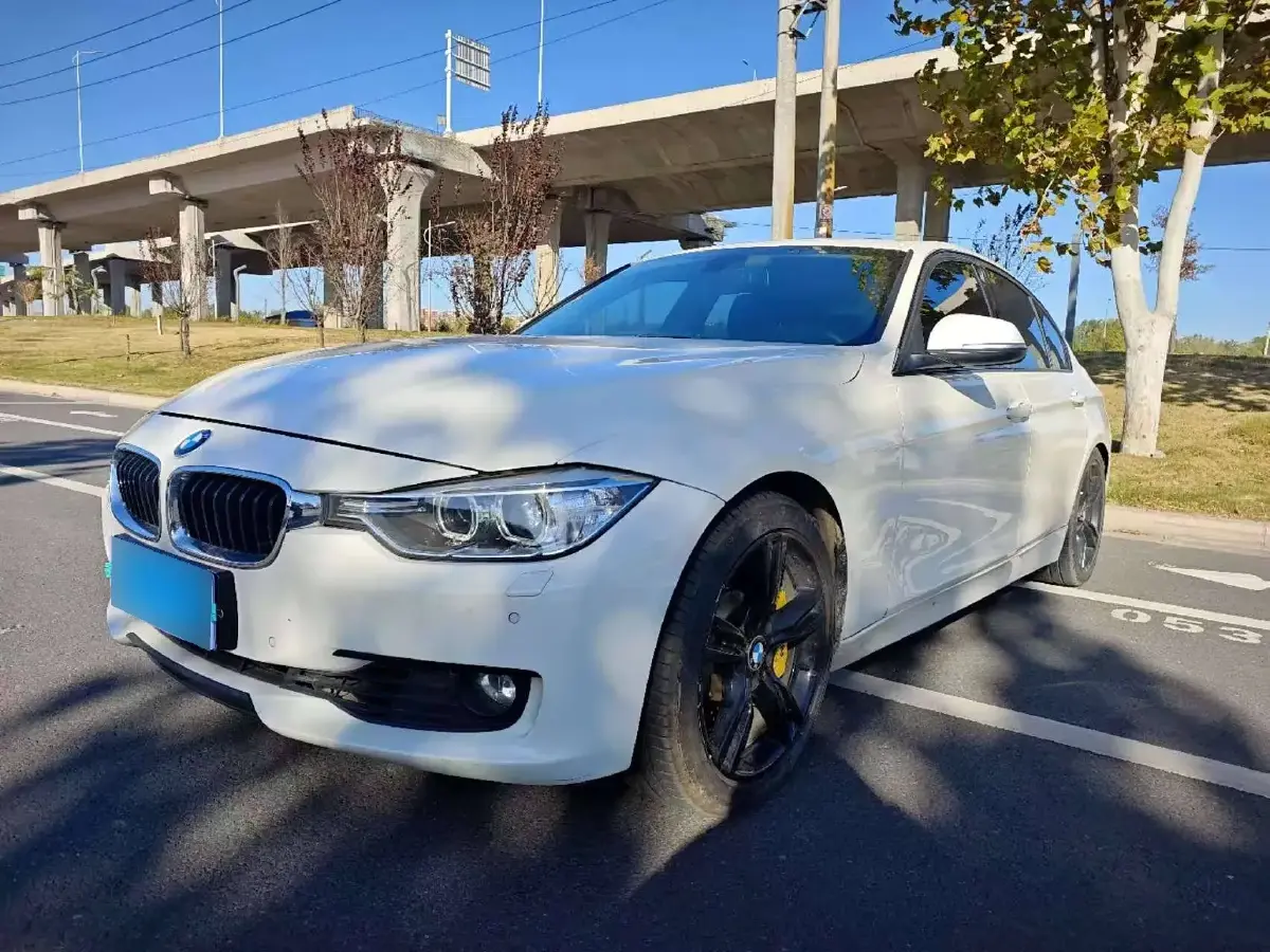 2015 BMW 3 Series 2.0T 245HP L4 8AT