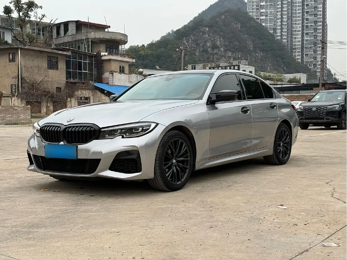 2022 BMW 3 Series 2.0T 184HP L4 8AT