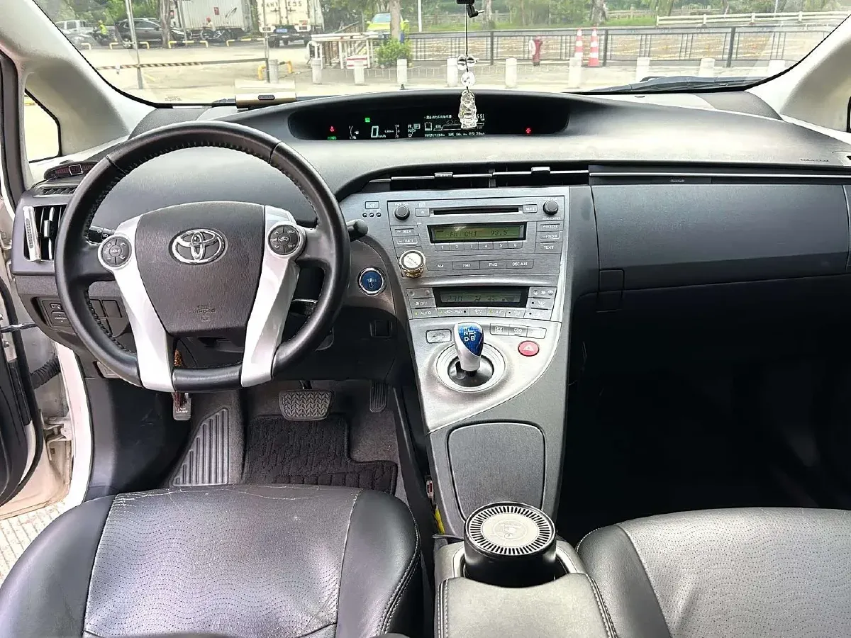 2012 Toyota Prius 1.8L 99HP L4 E-CVT Hybrid,autocango,china used car exporter,china ev exporter,chinese used car exporter,chinese used ev exporter
