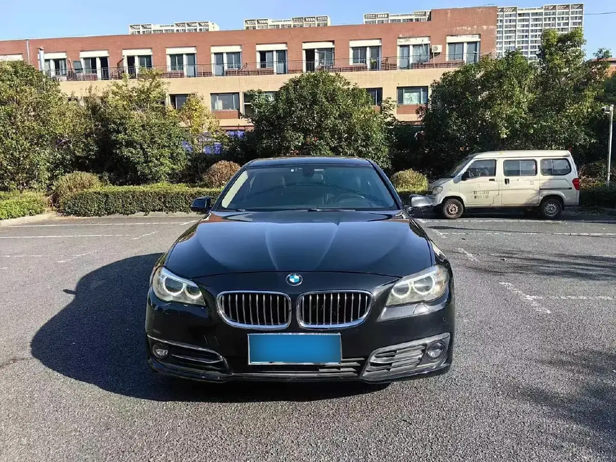 2014 BMW 5 Series 2.0T 218HP L4 8AT