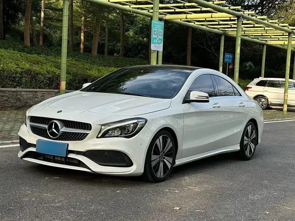 2018 Mercedes-Benz CLA Class 1.6T 156HP L4 7DCT