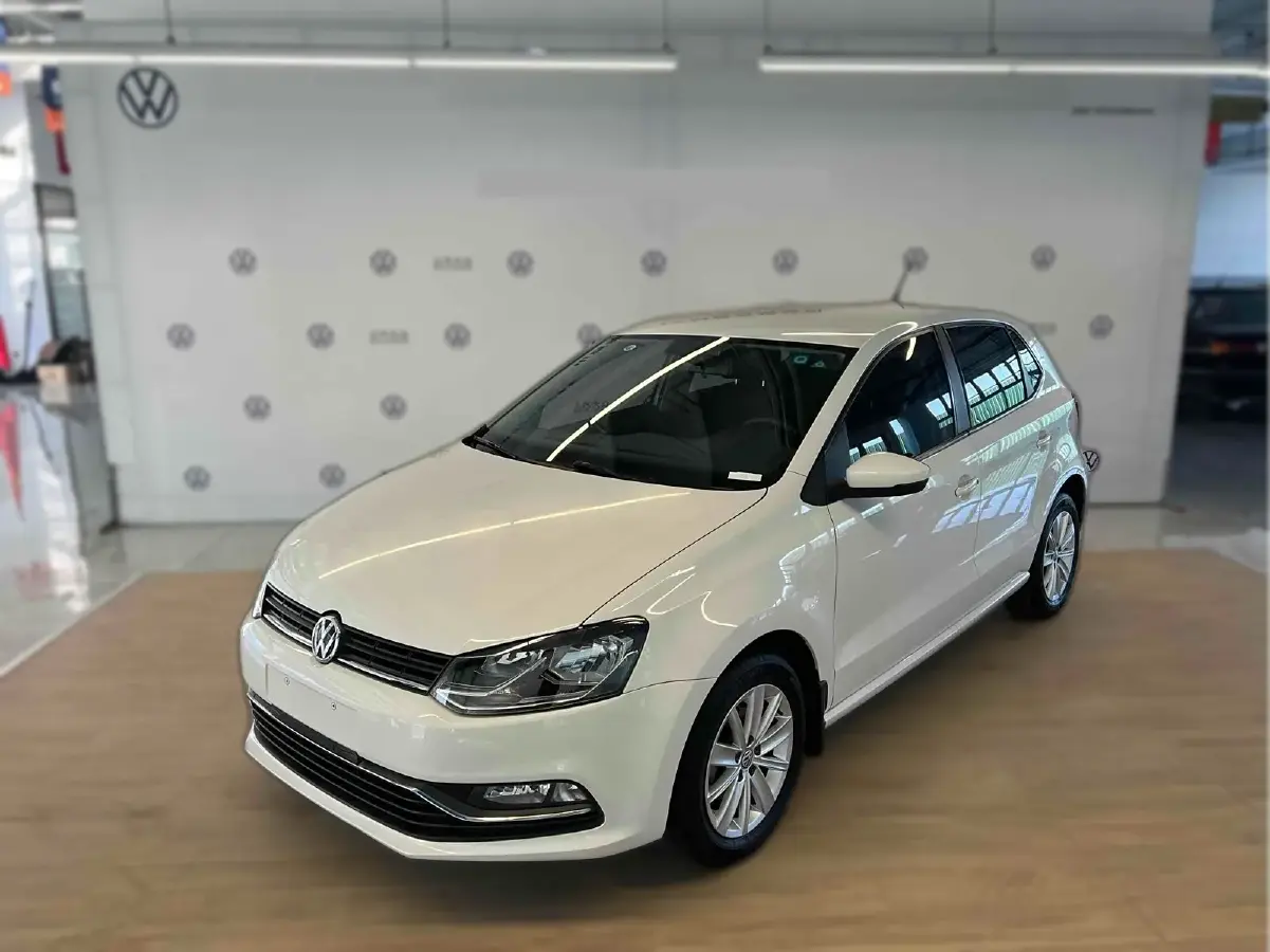 2014 Volkswagen Polo 1.4L 90HP L4 6AT