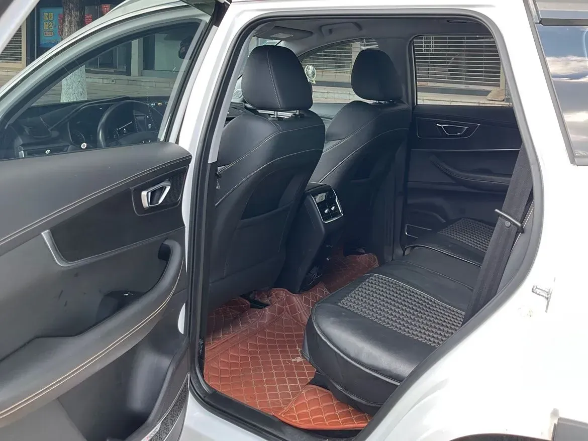 2020 Chery Tiggo 8 1.5T 156HP L4 6MT,autocango,china used car exporter,china ev exporter,chinese used car exporter,chinese used ev exporter