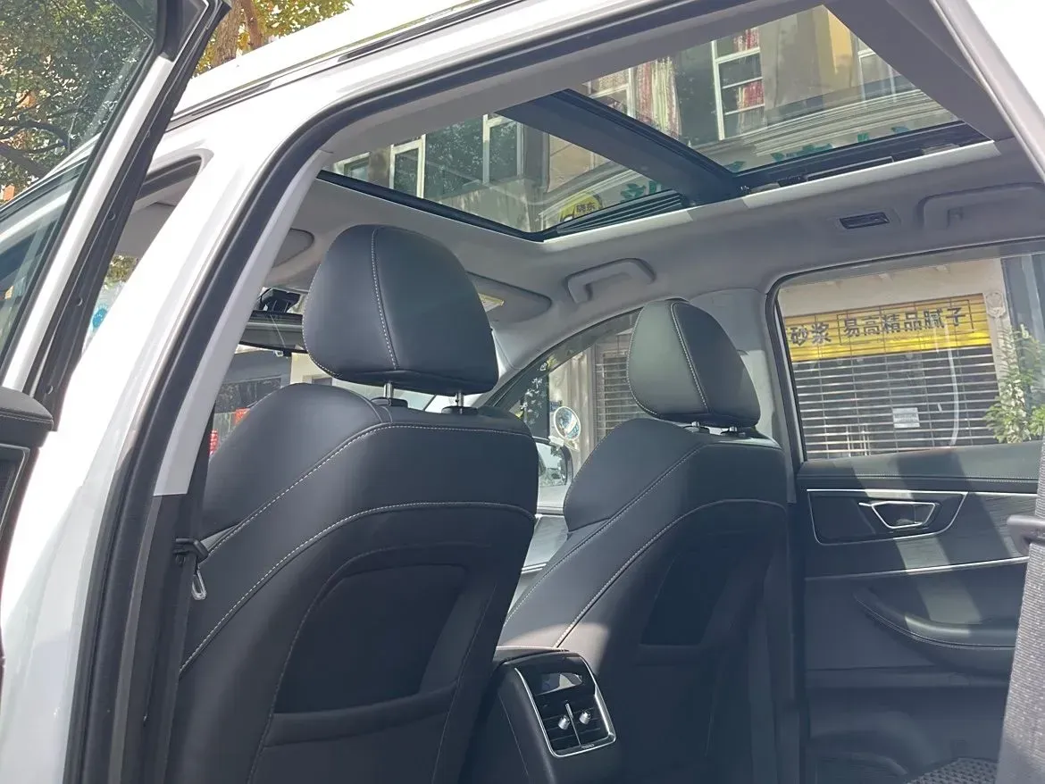 2020 Chery Tiggo 8 1.5T 156HP L4 6MT,autocango,china used car exporter,china ev exporter,chinese used car exporter,chinese used ev exporter