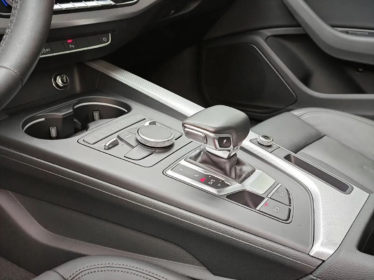 2020 Audi A5 2.0T 190HP L4 7DCT,autocango,china used car exporter,china ev exporter,chinese used car exporter,chinese used ev exporter