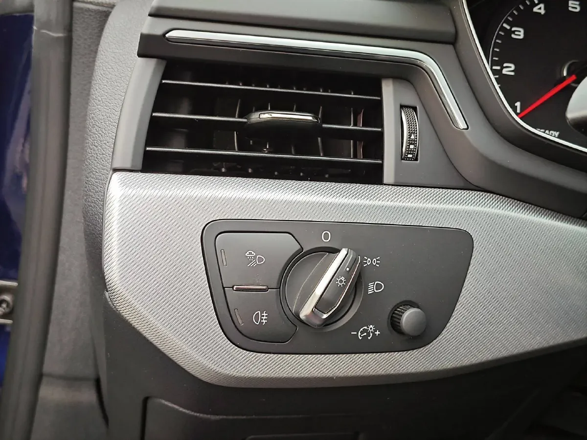 2020 Audi A5 2.0T 190HP L4 7DCT,autocango,china used car exporter,china ev exporter,chinese used car exporter,chinese used ev exporter