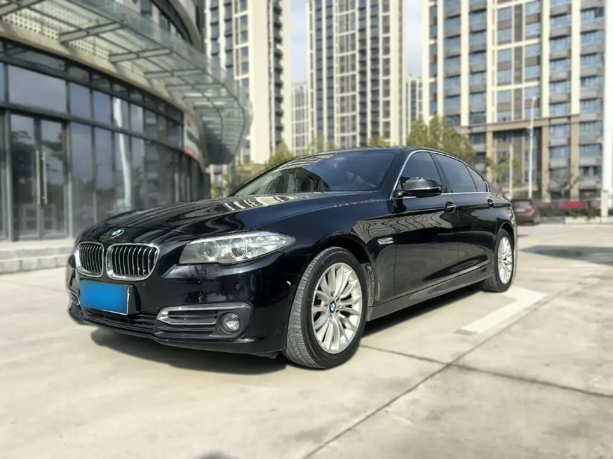 2014 BMW 5 Series 2.0T 218HP L4 8AT