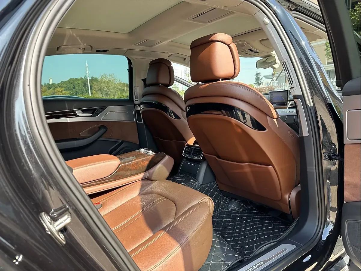 2014 Audi A8 3.0T 290HP V6 8AT,autocango,china used car exporter,china ev exporter,chinese used car exporter,chinese used ev exporter