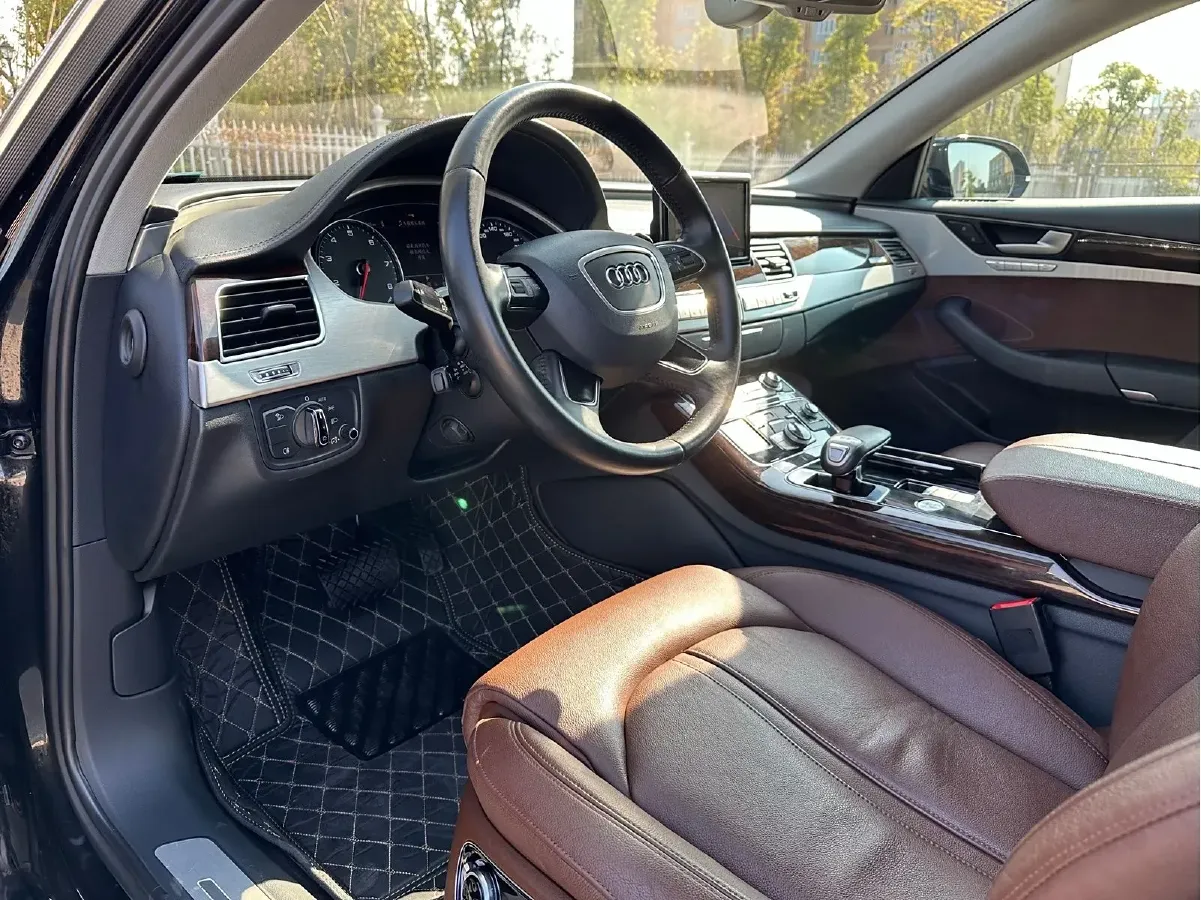 2014 Audi A8 3.0T 290HP V6 8AT,autocango,china used car exporter,china ev exporter,chinese used car exporter,chinese used ev exporter