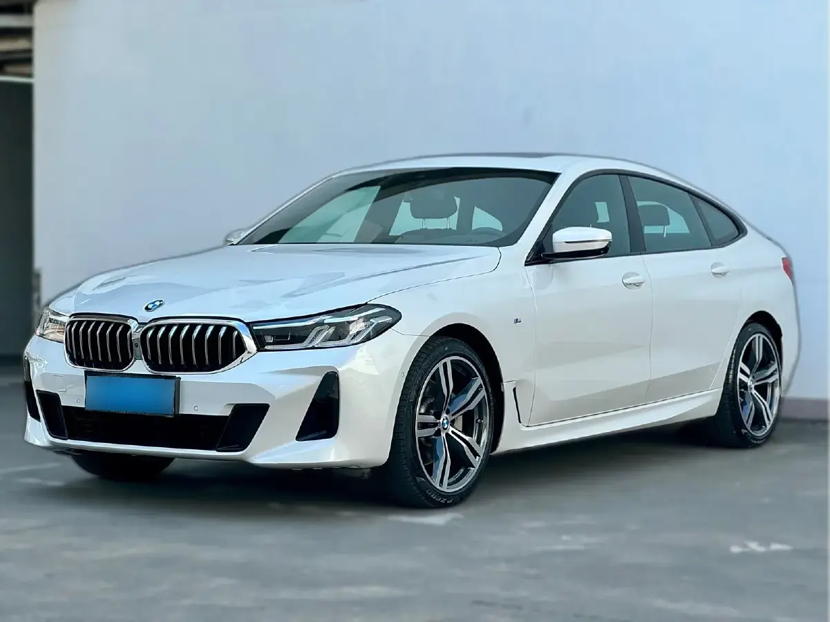2022 BMW 6 Series GT 2.0T 245HP L4 8AT