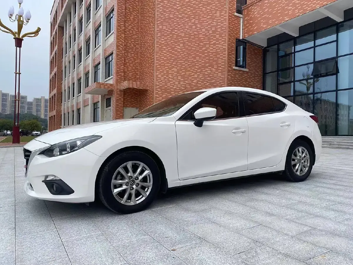 2014 Mazda 3 Axela 1.5L 117HP L4 6AT