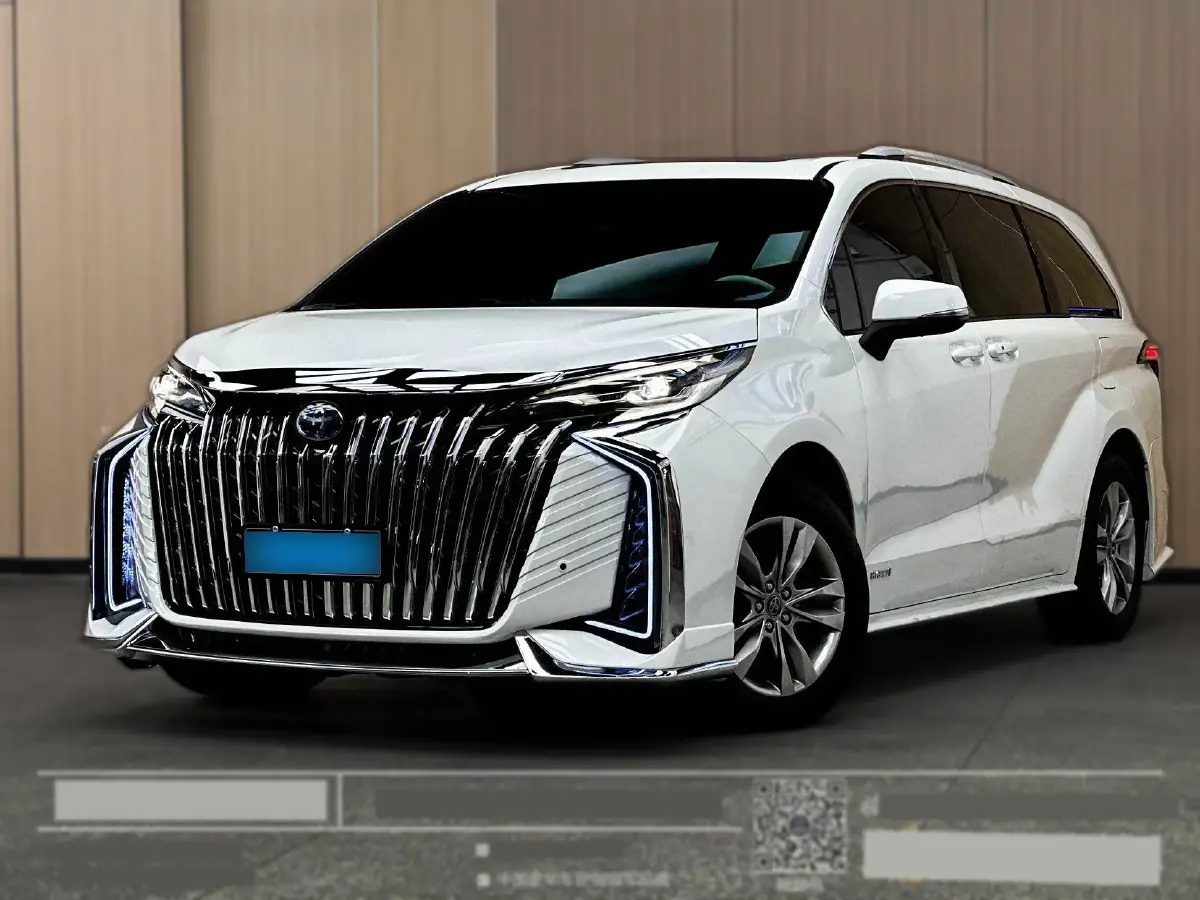 2023 Toyota Sienna 2.5L 189HP L4 E-CVT Hybrid