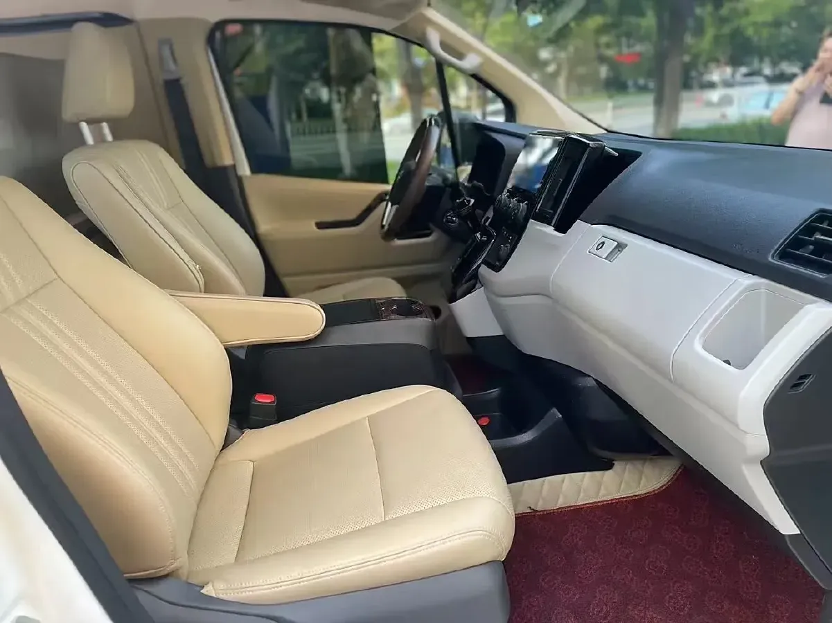 2011 Toyota Hiace 2.7L 154HP L4 4AT,autocango,china used car exporter,china ev exporter,chinese used car exporter,chinese used ev exporter