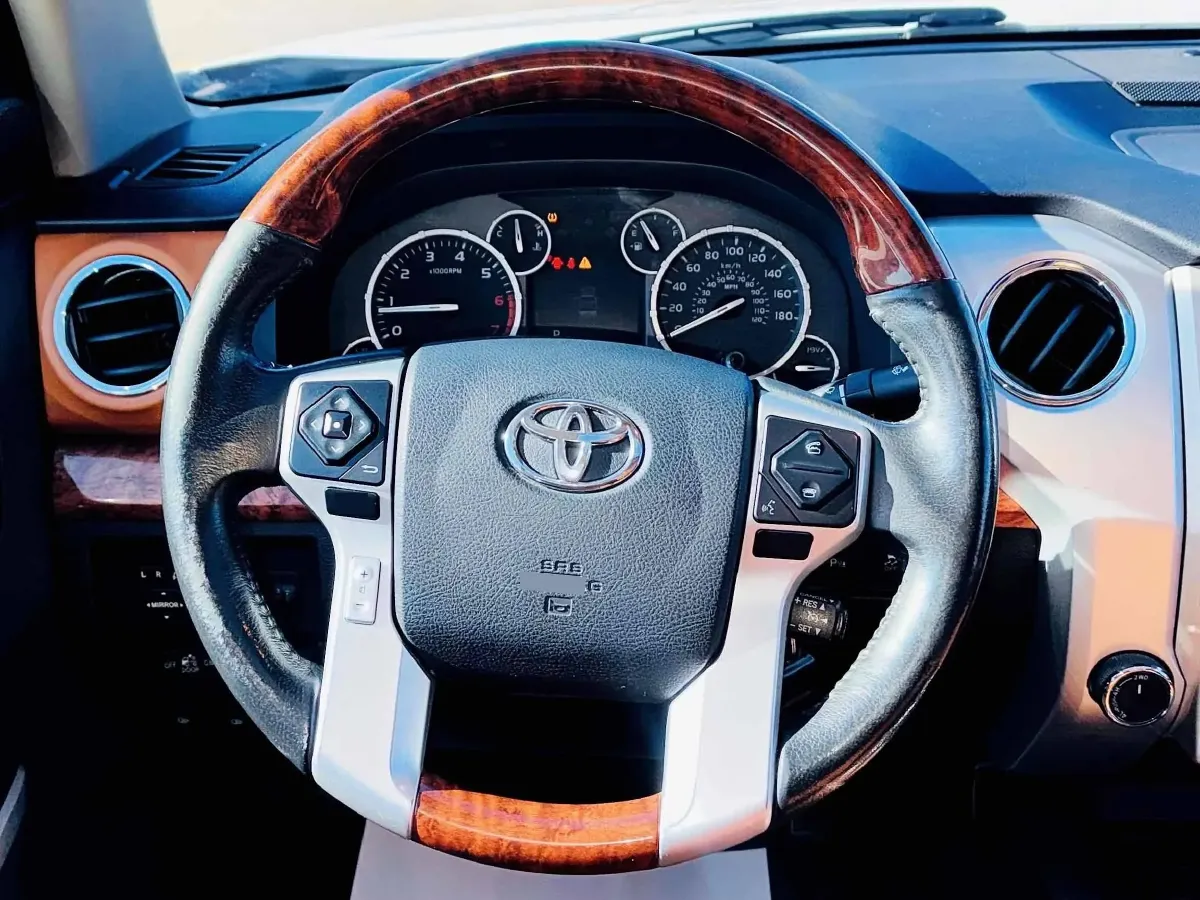 2014 Toyota Tundra 5.7L 386HP V8 6AT,autocango,china used car exporter,china ev exporter,chinese used car exporter,chinese used ev exporter