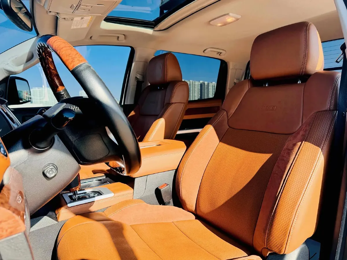 2014 Toyota Tundra 5.7L 386HP V8 6AT,autocango,china used car exporter,china ev exporter,chinese used car exporter,chinese used ev exporter