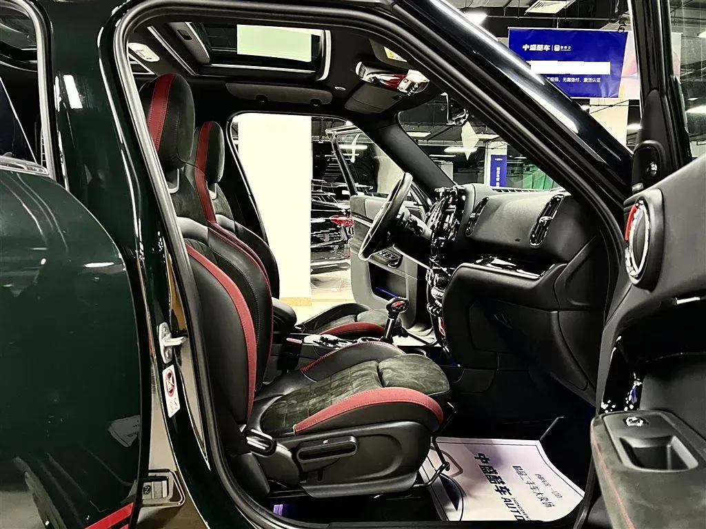 2017 MINI JCW COUNTRYMAN 2.0T 231HP L4 8AT,autocango,china used car exporter,china ev exporter,chinese used car exporter,chinese used ev exporter