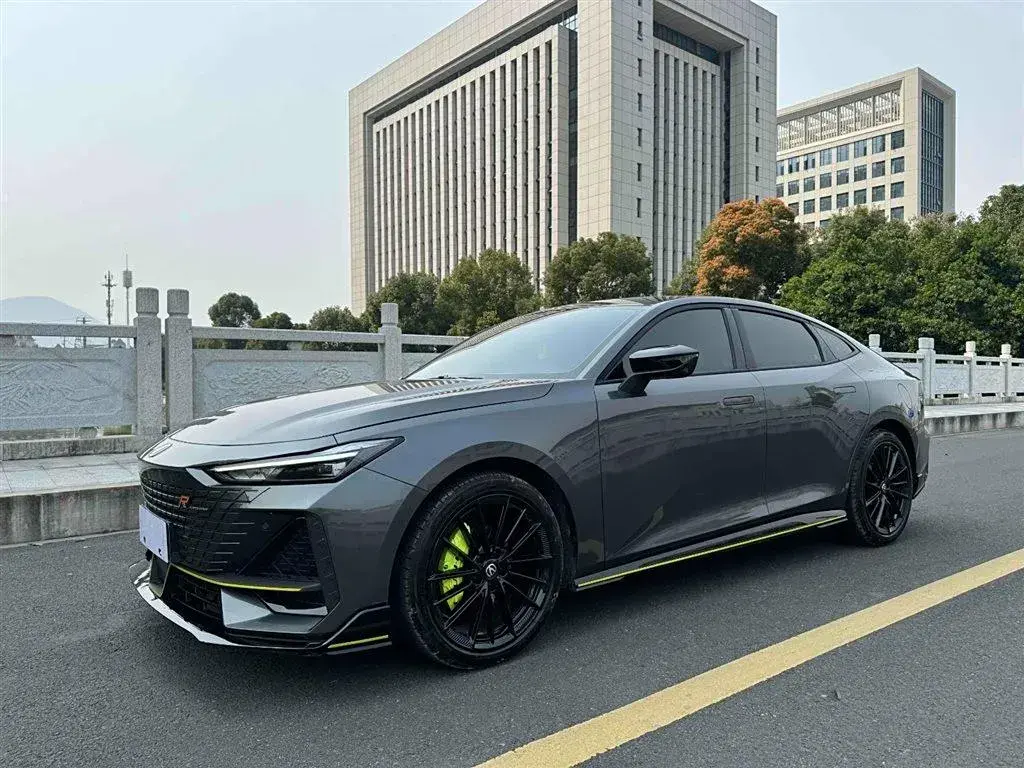 2022 ChangAn UNI-V 1.5T 188HP L4 7DCT