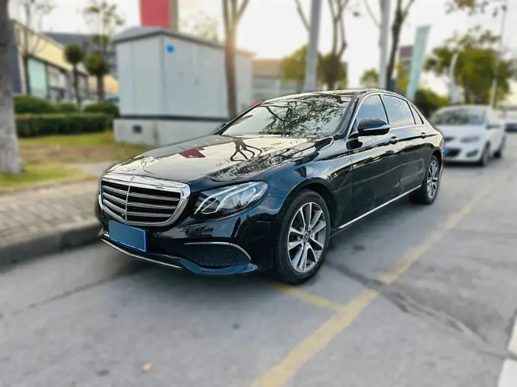 2018 Mercedes-Benz E Class 2.0T 245HP L4 9AT