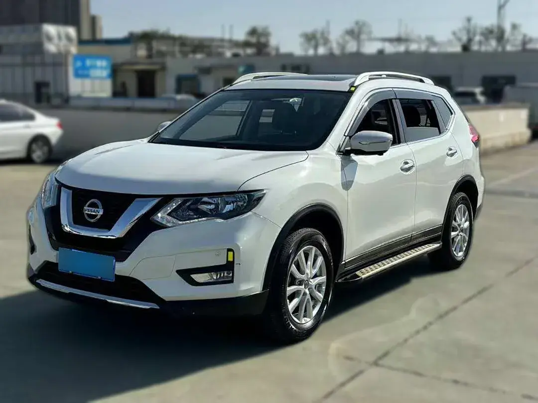 2017 Nissan X-Trail 2.0L 150HP L4 CVT
